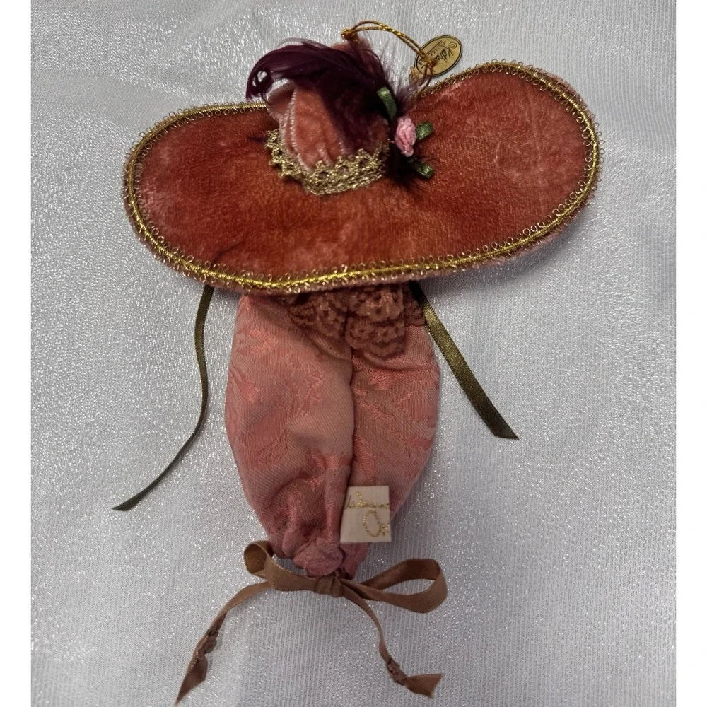 Katherine's Collection Retired Victorian Kitten Cat Large Hat Sash Bag Ornament